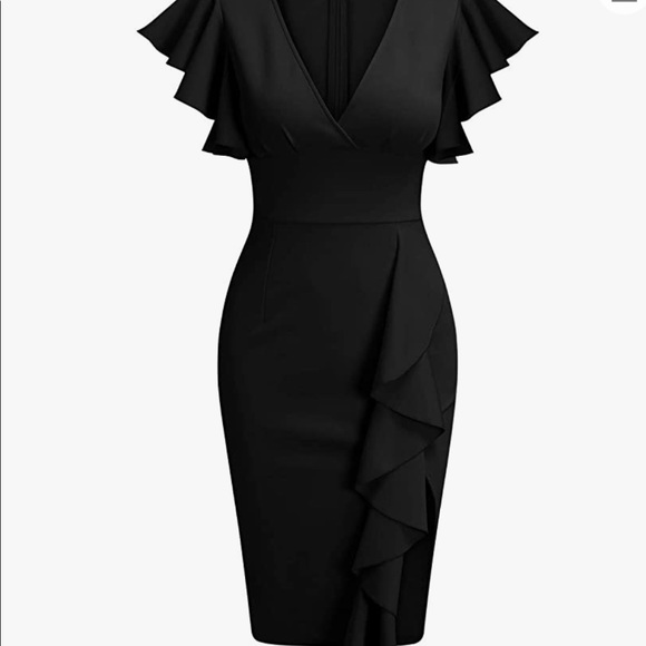 Black dress - Picture 2 of 10